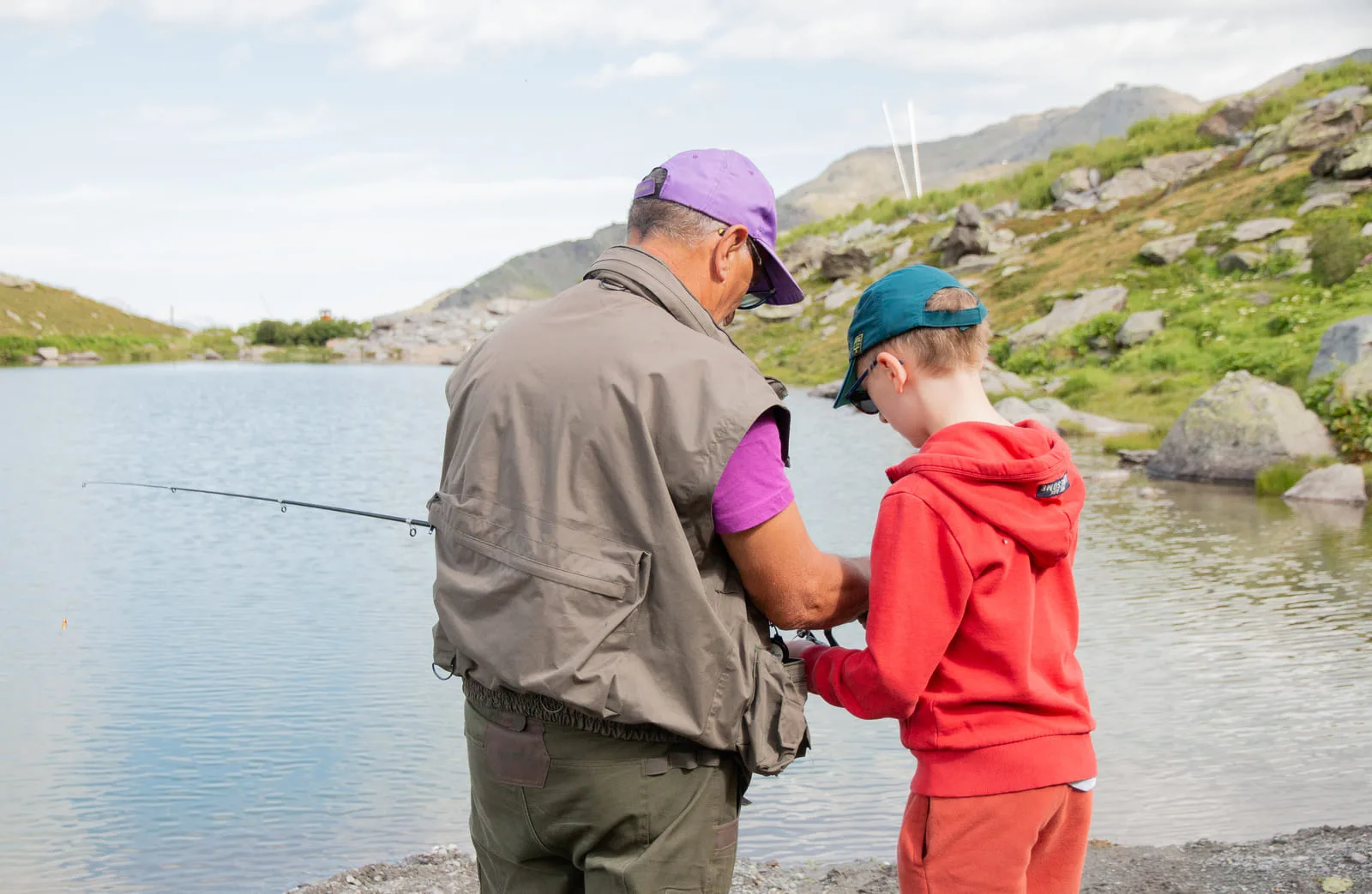 L'initiation des enfants à la pêche : Guide complet pour une sortie réussie